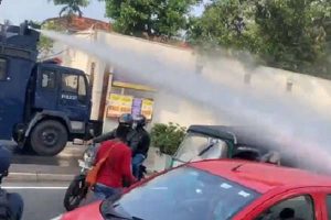 டொலரின் பெறுமதியில் மாற்றம் : தங்கத்தின் விலையிலும் மாற்றம்!