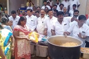 கரிஷ்மா எனும் மாபெரும் கலைநிகழ்ச்சி விழா