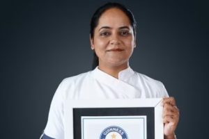 மெஸ்ஸியின் வெளியேற்றத்திற்கு பிறகு முதல் லா லிகா பட்டத்தை வென்ற பார்சிலோனா