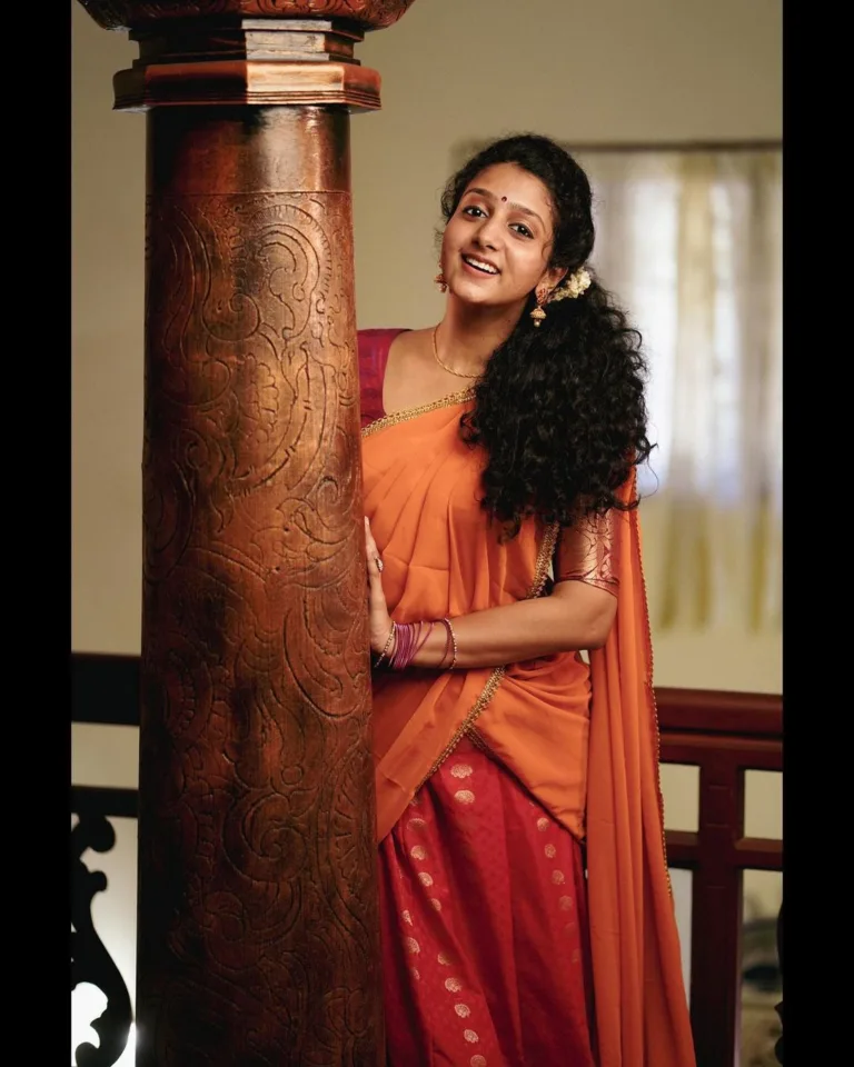 Mugai Tamil Movie Actress