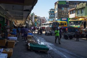உள்ளாடை போடாமல் மயக்க வைக்கும் மாளவிகா… புகைப்படங்கள் வெளியானது