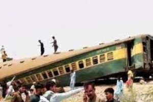 விஜய்யுடன் மிக நெருக்கமாக சமந்தா!! வெளிவந்தது “குஷி” ட்ரெய்லர்