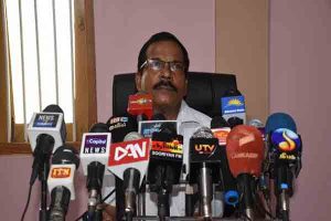 விஜய் சேதுபதியின் புதிய லுக்.. பார்க்கவே பயங்கரமா இருக்கு…