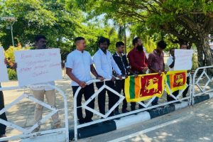 இணையத்தில் கசிந்த ‘லியோ’படத்தின் கதை – படக்குழுவினர் அதிர்ச்சி!