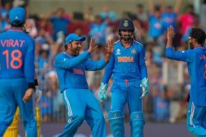 கனடாவில் பயிற்சி விமானம் விபத்துக்குள்ளானதில் இருவர் உயிரிழந்தனர்