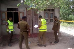 15 மாதக் குழந்தையை நீரில் தூக்கிவீசிக் கொலை செய்த கொடூர தாய் – கைது செய்த பொலிஸார்!