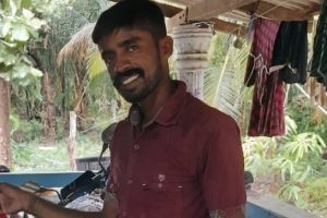 இம்ரான் கான் மனரீதியாக சித்திரவதை செய்யப்படுகிறார் – வழக்கறிஞர் குற்றச்சாட்டு