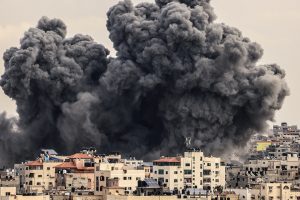 25நாட்களாகவும் போராடிவரும் மட்டக்களப்பு கால்நடை பண்ணையாளர்கள்