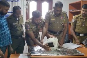 இலங்கை – தமிழர் பகுதியில் இளவயதில் நீதிபதியாக இருவர் தெரிவு : குவியும் பாராட்டு