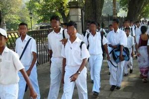 ஸ்பெயின் வலதுசாரி அரசியல்வாதி மீது துப்பாக்கிச் சூடு…!