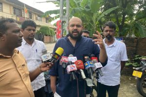 இந்தியா – தான் நிரபராதி என நிரூபிக்க சட்டம் படித்து வாதாடி வென்ற இளைஞர்..!