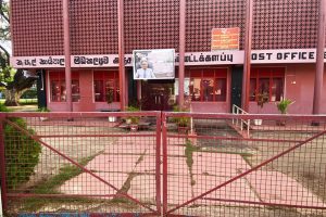 காதலனின் தாயை நிர்வாணப்படுத்தி ஊர்வலம் விட்ட கொடுமை;  மகள் ஓடியதால் பெண் வீட்டார் அராஜகம்!