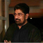 03 வருடங்களாக தலையில் ஐந்து அங்குள்ள கொம்புகளுடன் போராடி வாழ்ந்த நபர்!