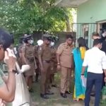 இந்தியாவில் குடும்பத்தார் மீது துப்பாக்கி சூடு நடத்திய முன்னாள் காவல்துறை அதிகாரி; மகன் சம்பவ இடத்திலேயே பலி