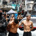 துருக்கியில் இடிந்து விழுந்த 07 மாடிக் கட்டடம் – இருவர் உயிரிழப்பு!