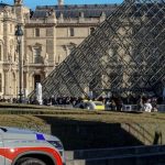 உக்ரைன், காசா ஒப்பீடு – சர்ச்சைக்குரிய கேள்வியால் வேலையிழந்த ஊடகவியலாளர்