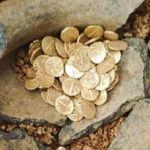 சீனாவில் 30 வருடங்களான முன்னாள் காதலியை தேடும் காதலன்! கடனை கொடுக்க திண்டாட்டம்