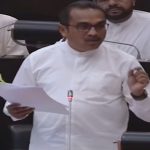 குண்டு வெடிப்பு சம்பவம் – காஷ்மீரை சுற்றிவளைத்த காவல்துறை அதிகாரிகள்!