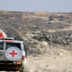 ஐவர் புதையுண்டிருக்கலாம் என அச்சம்!