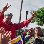 ஜப்பான் உலகுக்கு முன்னுதாரணமான நாடா?  பிரதமரின் தூக்கம் பற்றிய கருத்தால் பெரும் சர்ச்சை!