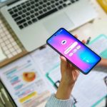 வெள்ளித்திரைக்கு செல்லும் சின்னத்திரை நாயகி… அட இவங்களா?