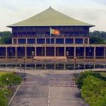 கனடாவில் கரடிகள் அட்டகாசம் – பாடசாலை மாணவர்கள் உள்ளிட்ட 11 பேர் படுகாயம்!