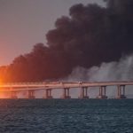 முல்லைத்தீவில் சீரற்ற காலநிலையால் மரம் சரிந்து விழுந்ததில் போக்குவரத்து பாதிப்பு