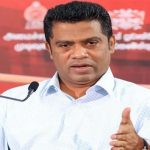 காங்கோவில் தீப்பிடித்து எரிந்த விமானம்! அமைச்சரின் நிலை குறித்து வெளியான தகவல்!