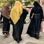 பிரித்தானியப் பொருளாதாரம் ஒக்டோபரில் வீழ்ச்சி! வலுவிழந்த பவுண்ட் மதிப்பு.