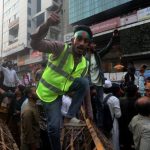 லண்டனில் 11 வயது சிறுமியை காப்பாற்றிய நாயகன் பெருமிதம்