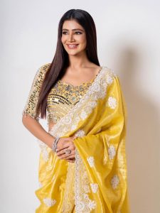 Sonia Bansal smiling beautifully in her latest trending photoshoot.