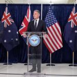 மீள்குடியேற்றம்: மஹிந்தவிடம் பாடம் கற்குமாறு நாமல் அழைப்பு!