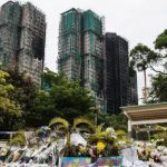 அடியாலா சிறைக்கு வெளியே போராட்டத்தில் ஈடுபட்டுள்ள இம்ரான் கானின் சகோதரிகள்