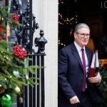 டெல்லியில் கடும் பனிமூட்டம் – விமானம் மற்றும் ரயில் போக்குவரத்து சேவைகள் பாதிப்பு