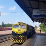 கண்டி மற்றும் நுவரெலியாவிற்கு ‘சிவப்பு எச்சரிக்கை’: உடனடியாக வெளியேறுமாறு 8 பிரதேசங்களுக்கு உத்தரவு