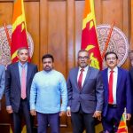 நீதிமன்றில் முன்னிலையானார் ரணில்!