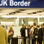 புறப்பட்ட ஏழு நிமிடத்தில் உணரப்பட்ட அசாதாரண வாசனை – ஆக்லாந்திற்கே திரும்பிய விமானம்!