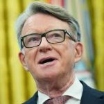 பிலிப்பைன்ஸில் எரிமலை வெடிப்பு  – 3000 குடும்பங்கள் வெளியேற்றம்!