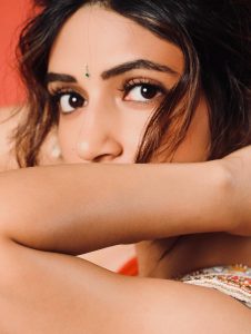 #Sreeleela #SreeleelaDance #Parasakthi #Sivakarthikeyan #SouthIndianActress #TrendingNow #Bebamma #SreeleelaGallery