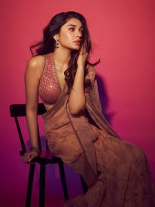 #KrithiShetty #Uppena #VaaVaathiyaar #ARM #SouthIndianActress #Tollywood #Kollywood #KrithiShettyFans #TrendingPhotos