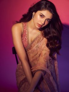 #KrithiShetty #Uppena #VaaVaathiyaar #ARM #SouthIndianActress #Tollywood #Kollywood #KrithiShettyFans #TrendingPhotos