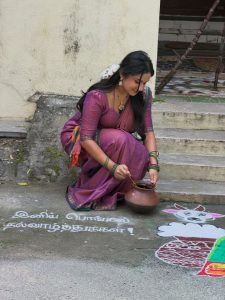 RaveenaDaha #Pongal2026 #RaveenaDahaLatest #VillagePongal #HalfSaree #NatureLove #FarmerRespect #TamilActress