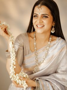 #DD #Divyadharshini #DDPongal #TamilVJ #SareeLove #Pongal2026 #ViralPhotos #DDFanPage