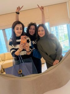 த்ரிஷா, சார்மி கவுர், நிகிஷா படேல், சினிமா செய்திகள், வைரல் போட்டோ, Trisha Krishnan, Charmme Kaur, Nikesha Patel, Celebrity Friendship, Viral Post.