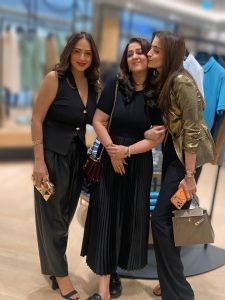 த்ரிஷா, சார்மி கவுர், நிகிஷா படேல், சினிமா செய்திகள், வைரல் போட்டோ, Trisha Krishnan, Charmme Kaur, Nikesha Patel, Celebrity Friendship, Viral Post.