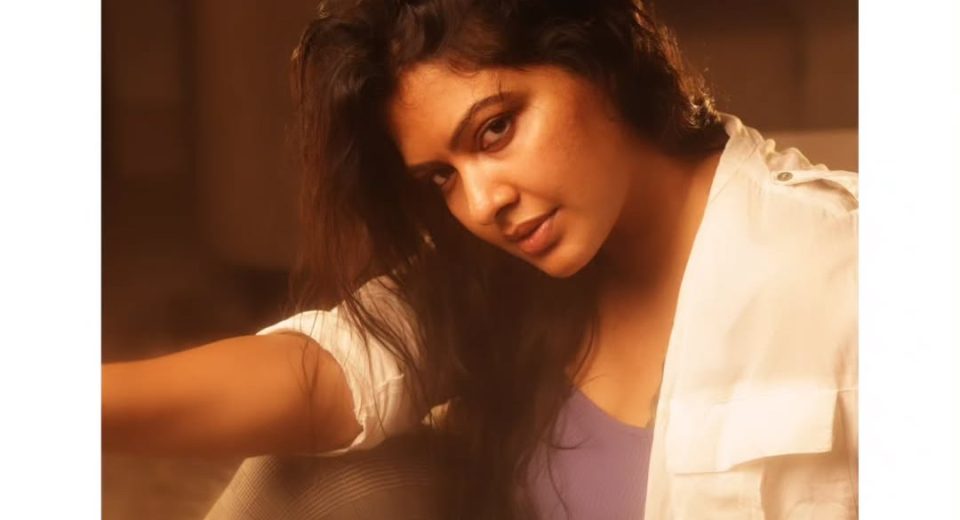 View the latest collection of ரச்சித்தா மகாலட்சுமி ஹாட் போட்டோஸ், celebrating her vibrant personality and elegance.