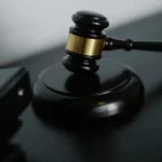 சட்டவிரோதமாக கால்நடைகளை கொண்டு சென்ற குழு மீது துப்பாக்கி பிரயோகம் – ஒருவர் படுகாயம்!