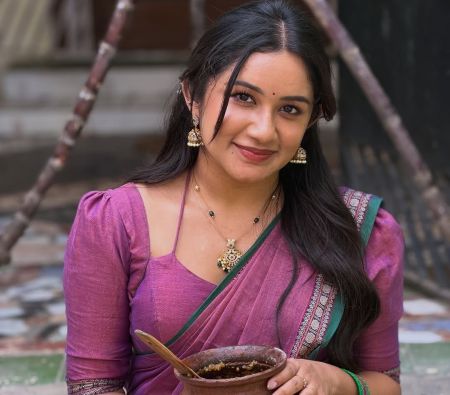 RaveenaDaha #Pongal2026 #RaveenaDahaLatest #VillagePongal #HalfSaree #NatureLove #FarmerRespect #TamilActress