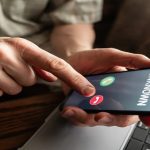 டெல்லியில் குப்பை கிடங்கில் ஏற்பட்ட தீ விபத்தில் சிக்கி 2 பேர் மரணம்