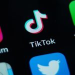 அரசியல் கைதிகளின் விடுதலையை வலியுறுத்தி யாழில் “நீதிக்கான சாட்சி” என்ற நூதன போராட்டம்